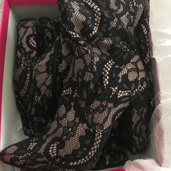 Thigh High Boots - Picture 1 of 4